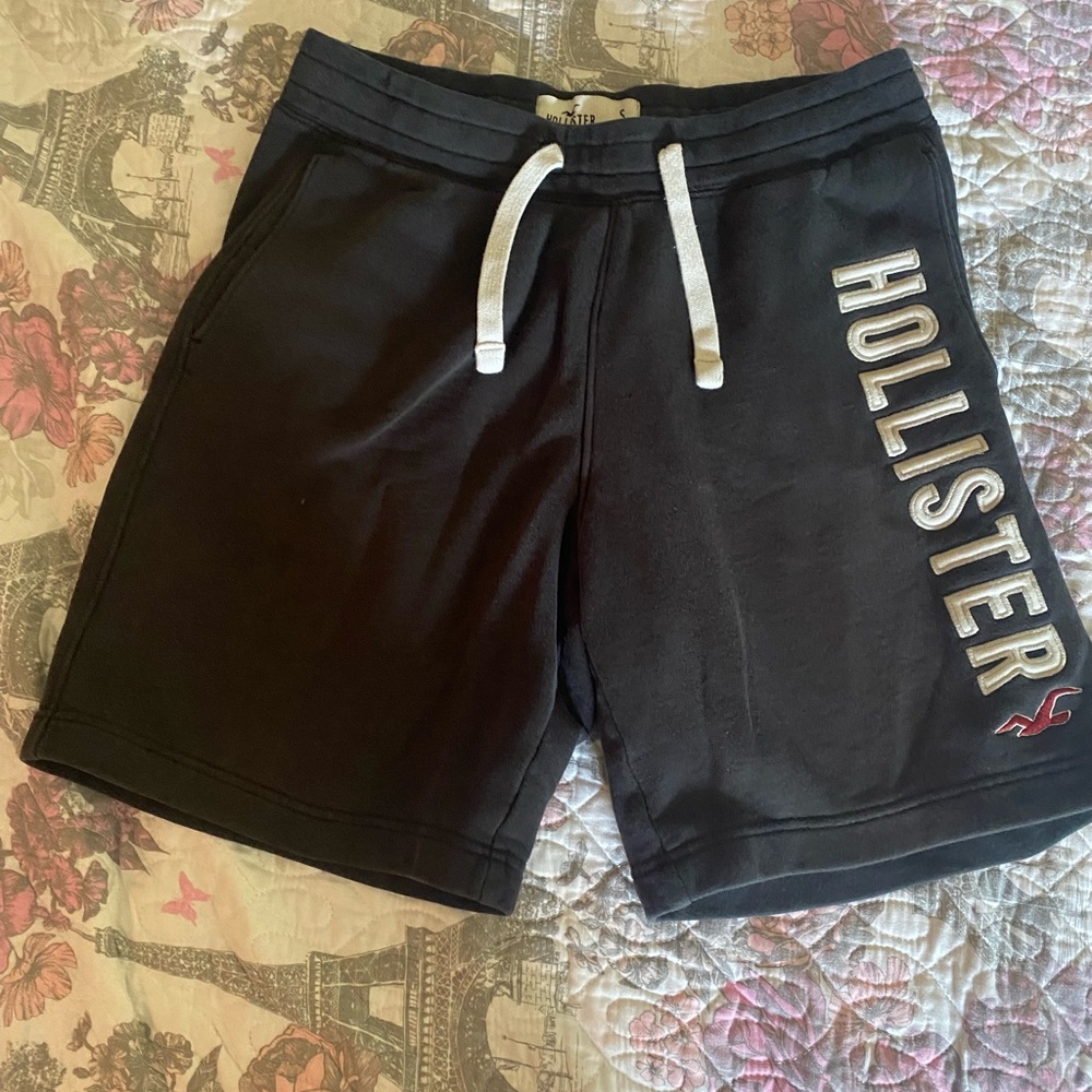 hollister shorts thrifted